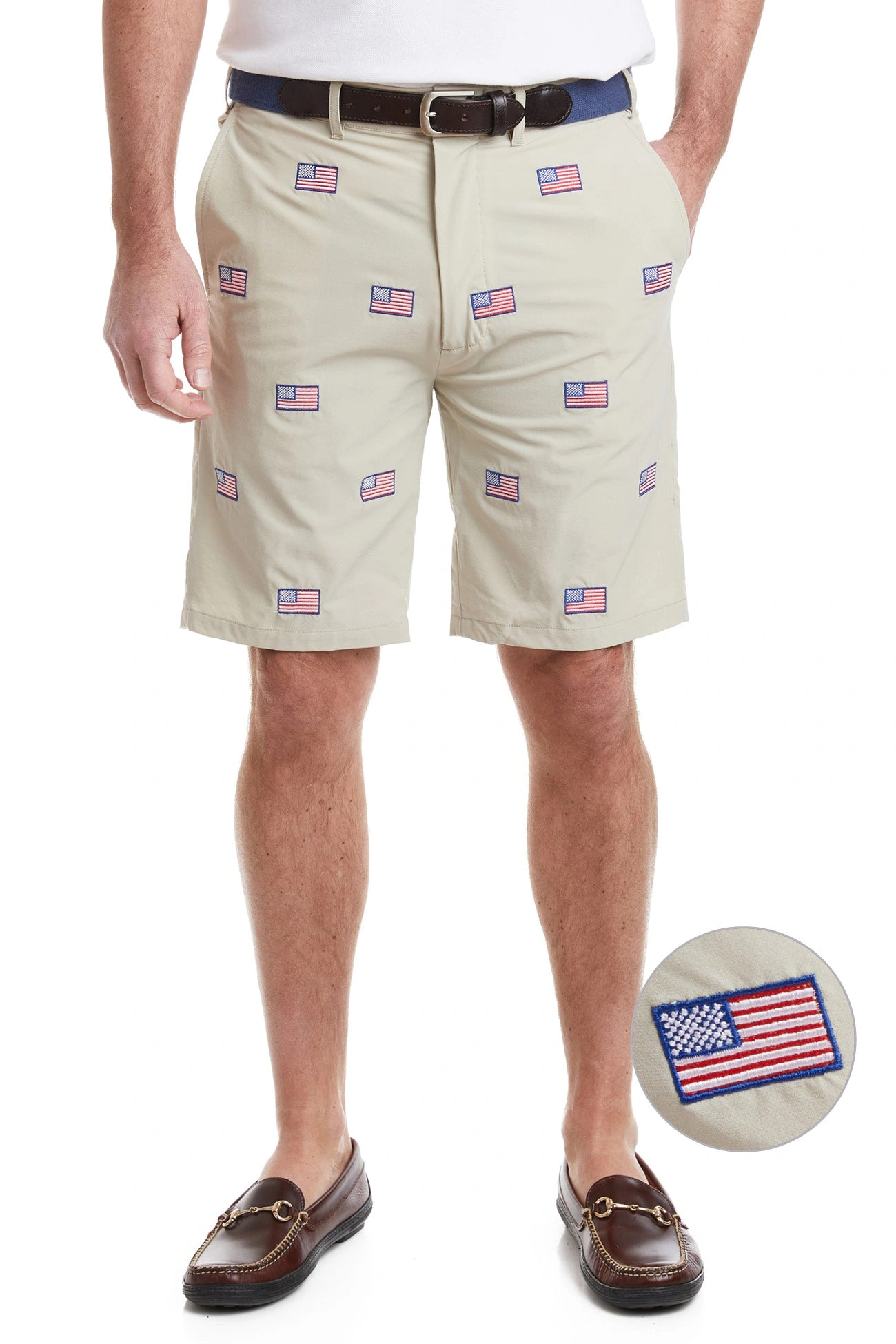 ACKformance: ¡Short Caqui Patriótico! La Bandera Americana en tu Verano Casual.